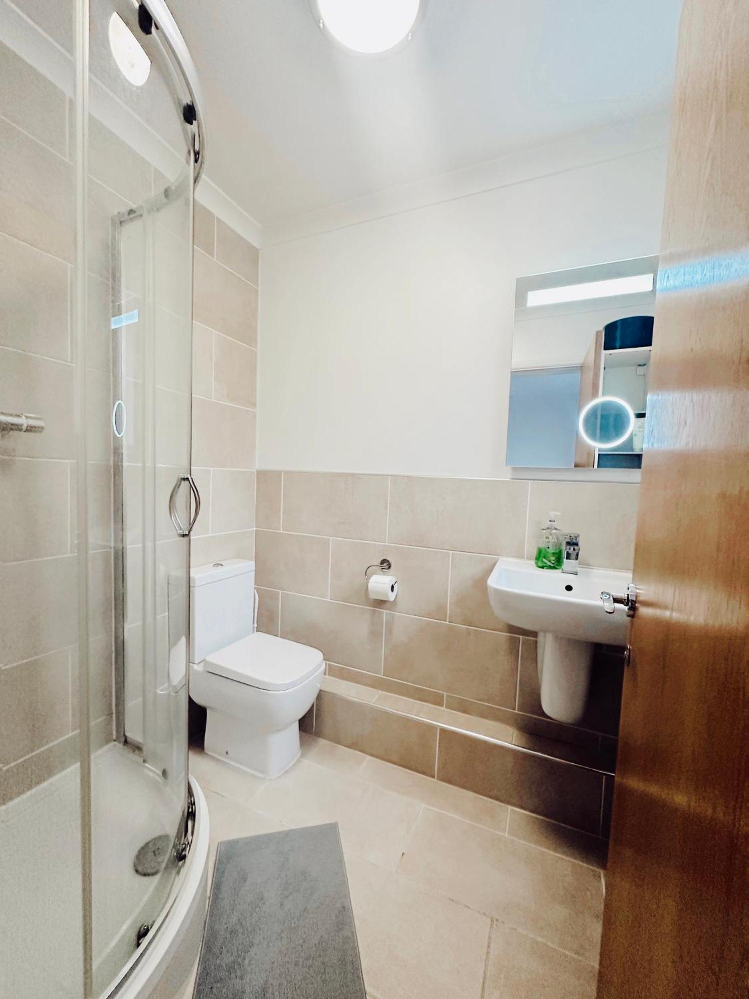 En-Suite Room 5Mins From Tower Bridge London Exterior foto